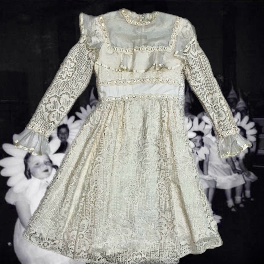 ✨ Vintage Prairie / Wedding/ Eyelet Cream Lace Dress 🐚